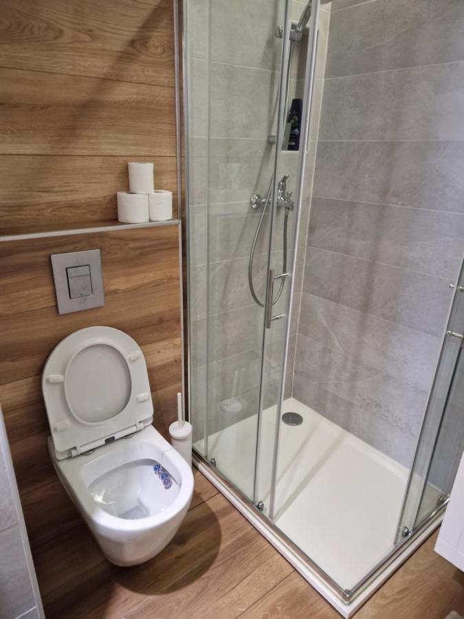Apartment Kino Любляна Екстериор снимка