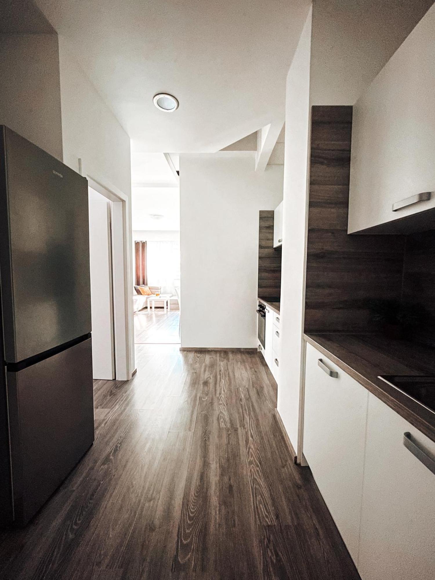 Apartment Kino Любляна Екстериор снимка