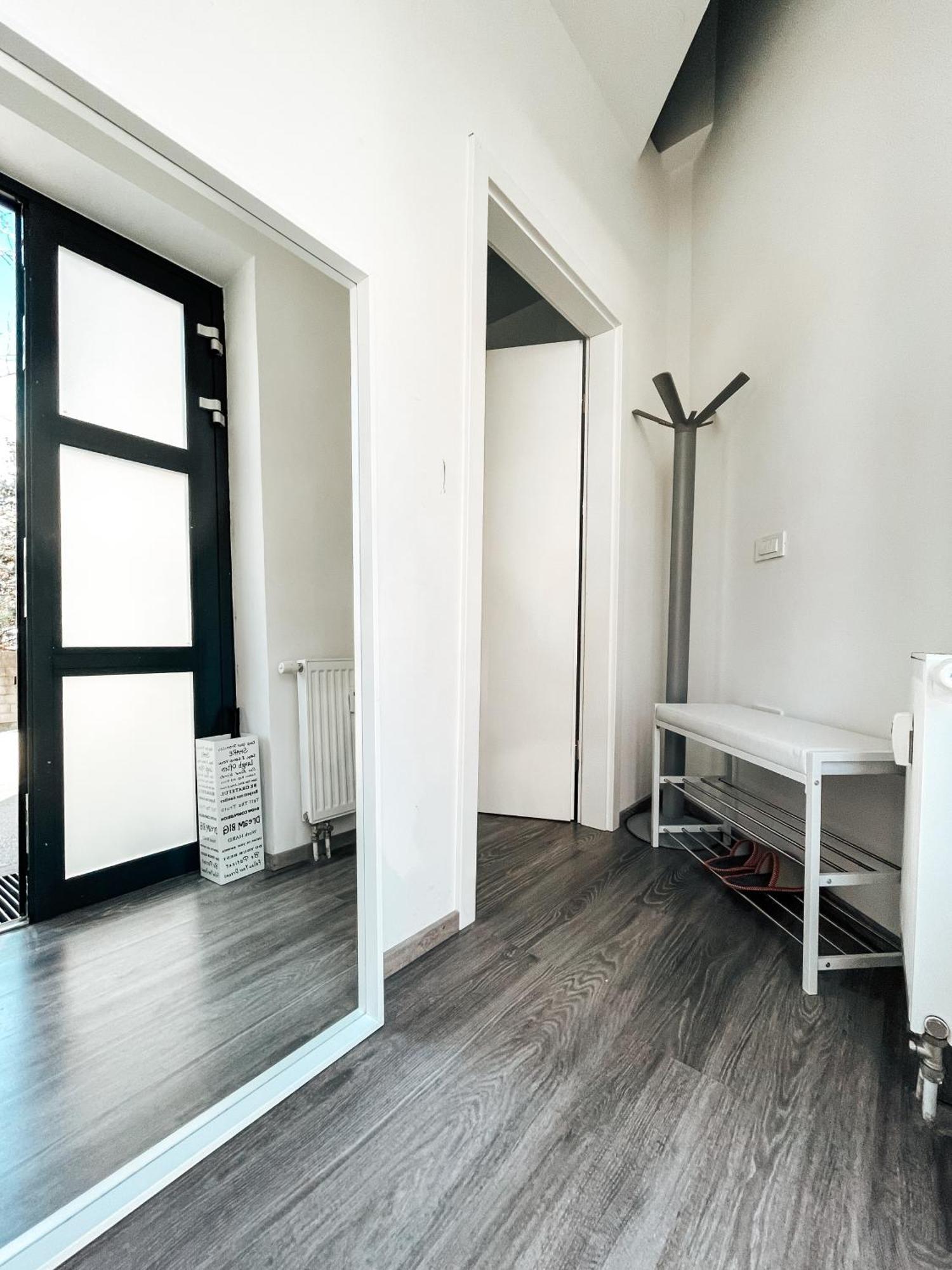 Apartment Kino Любляна Екстериор снимка